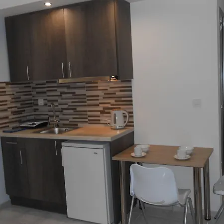 Aparthotel Aristo Apts 4*