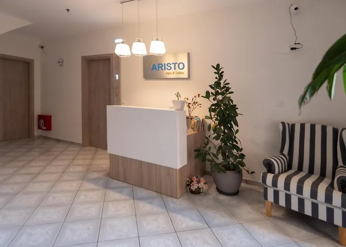Aparthotel Aristo Apts
