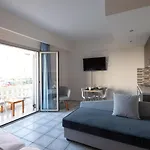 Aristo Apts 4*
