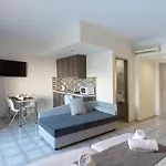 Aristo Apts Aparthotel 4*