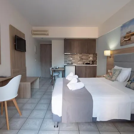 Ξενοδοχείο με διαμερίσματα Aristo Apts