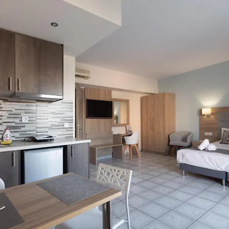 Hotel de apartamente Aristo Apts
