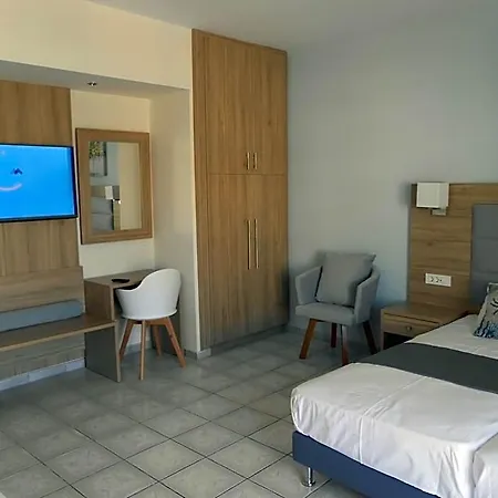 Aristo Apts 4*