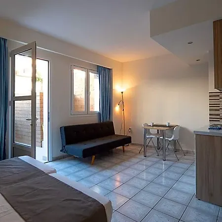 Aristo Apts 4*