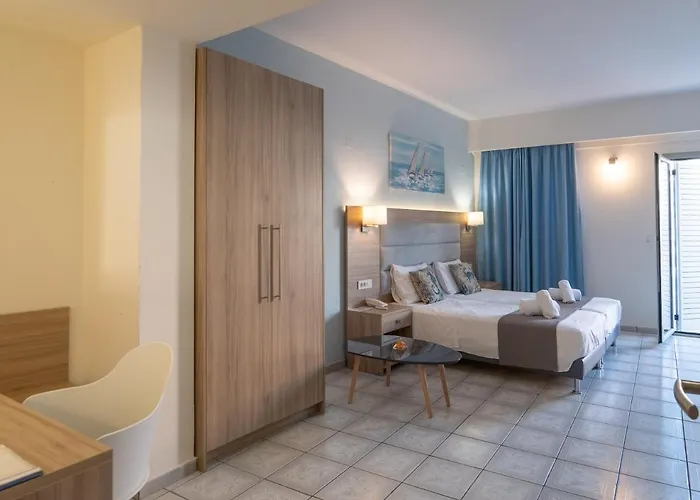 Aristo Apts شقة فندقية خيرسونِسوس