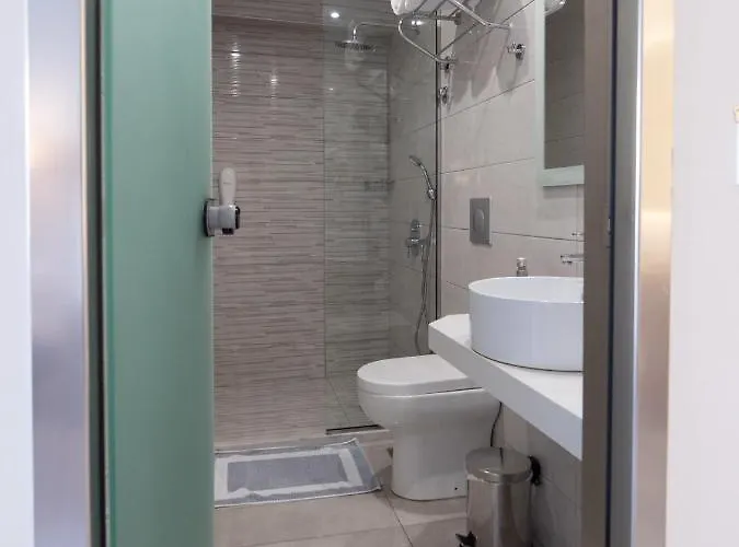 Aristo Apts شقة فندقية خيرسونِسوس