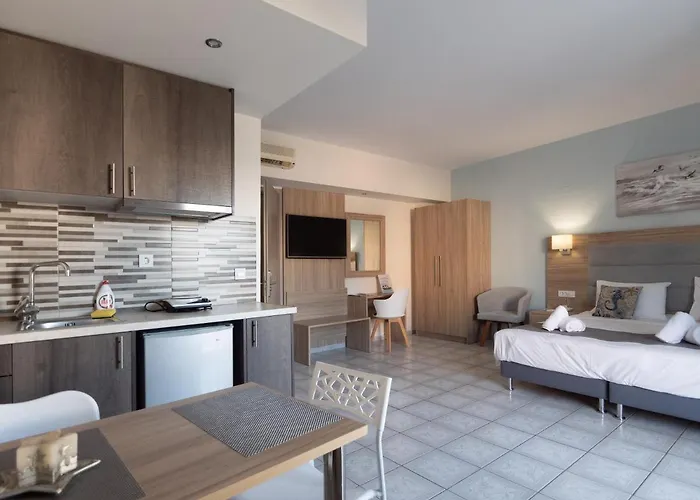 شقة فندقية Aristo Apts