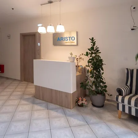 Hotel apartamentowy Aristo Apts