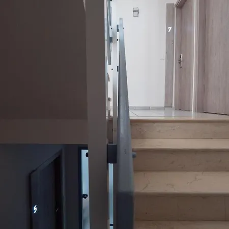 Aristo Apts