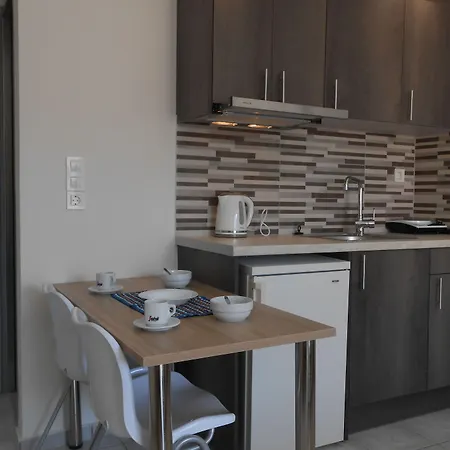 Aristo Apts شقة فندقية 4*