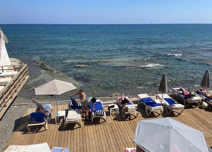 Ξενοδοχείο με διαμερίσματα Aristo Apts